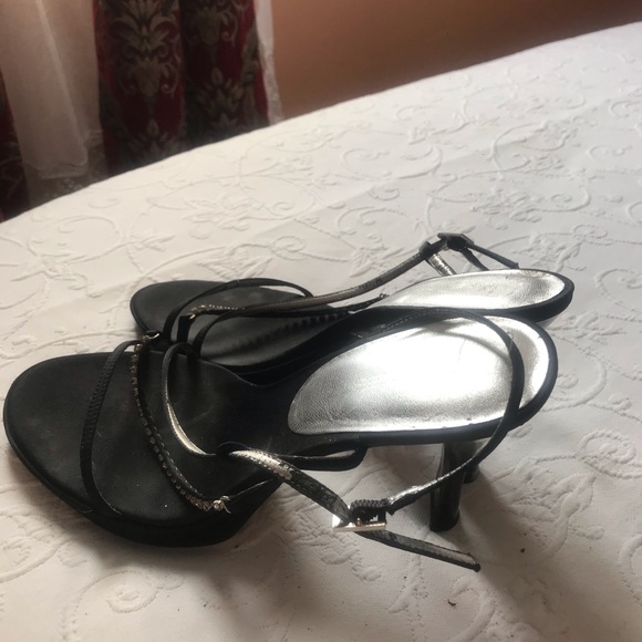 Shoes - Picture 3 of 4